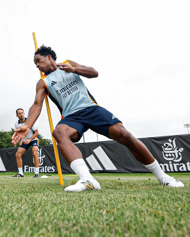 罗马诺:皇马对恩德里克很满意 正为他的到来做准备 罗马诺:皇马对恩德里克很满意 正为他的到来做准备